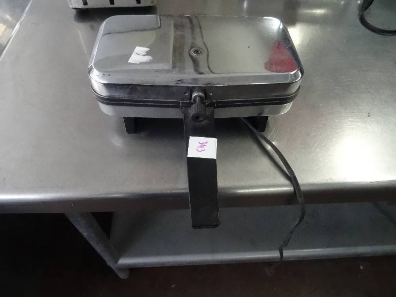 lot 343 image: Pizzelle Chef