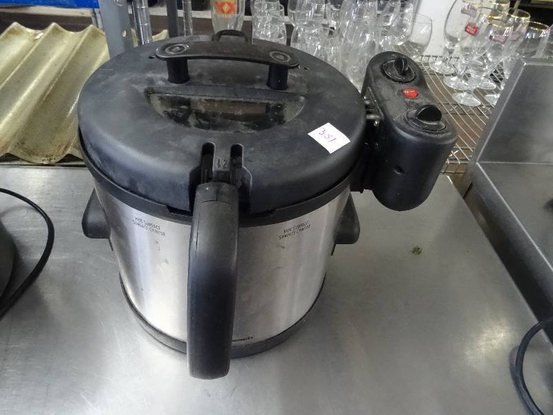 lot 351 image: Deep Fryer