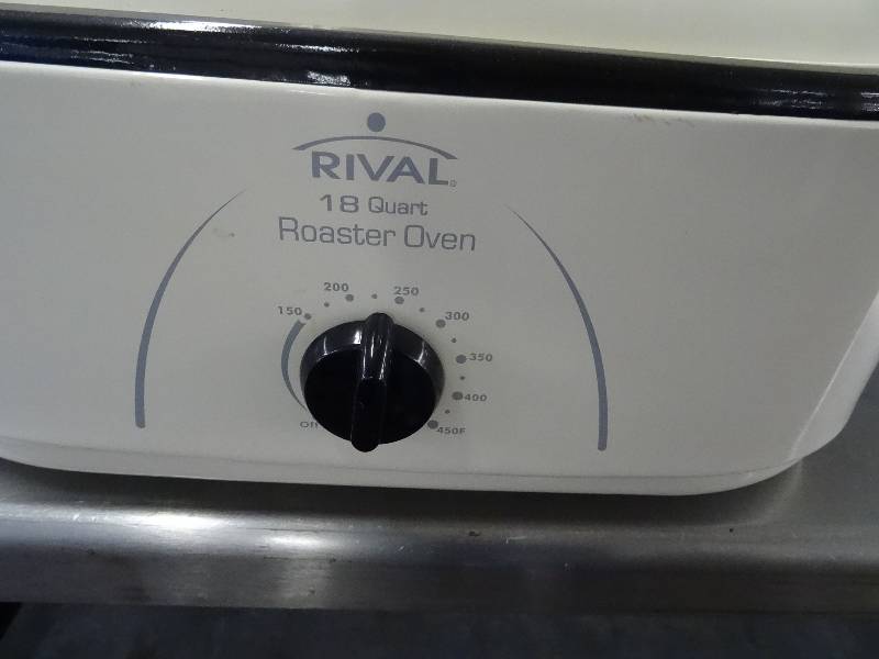 lot 357 image: Roaster Oven
