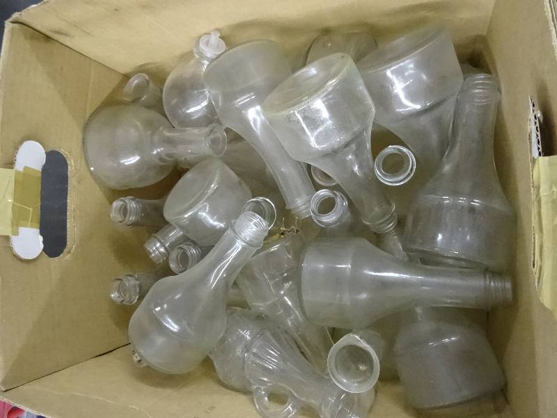 lot 359 image: Oil and Salt & Pepper Shakers