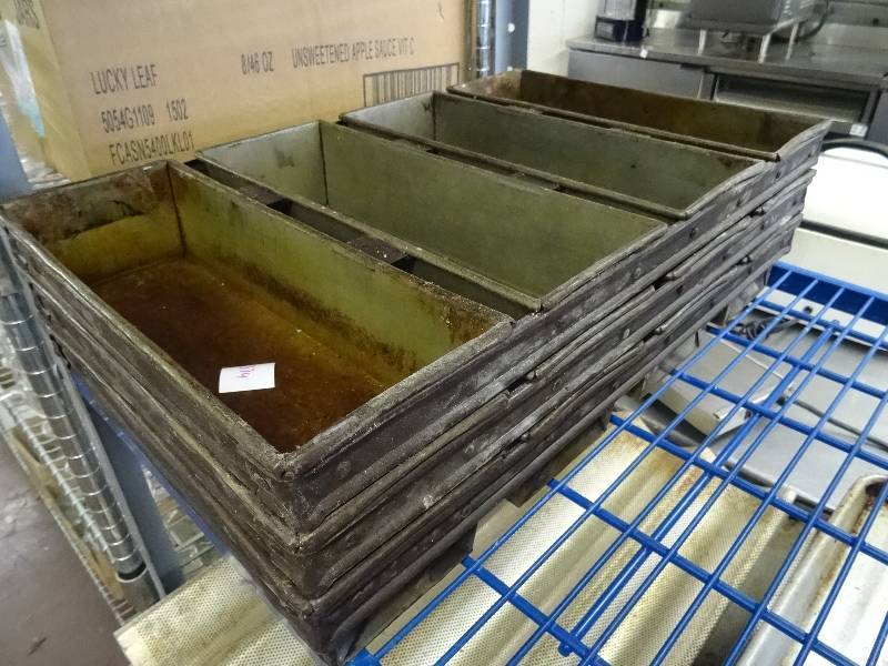 lot 374 image: Bread Pans