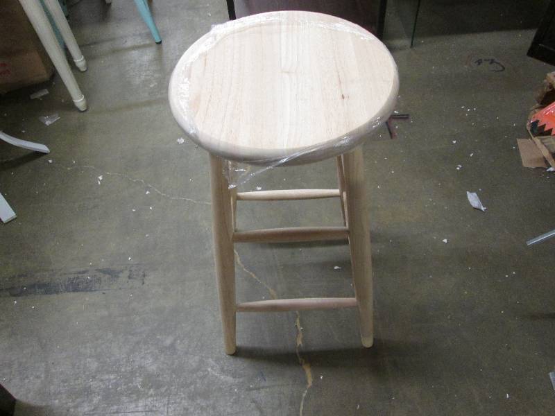 lot 16 image: Sturdy wooden stool...