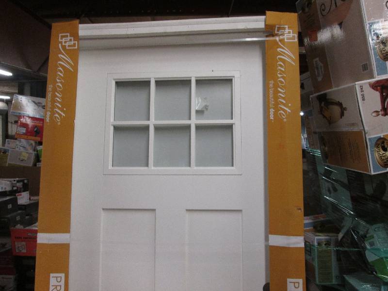 lot 33 image: Masonite 36 in x 80 in Craftsman Pr...