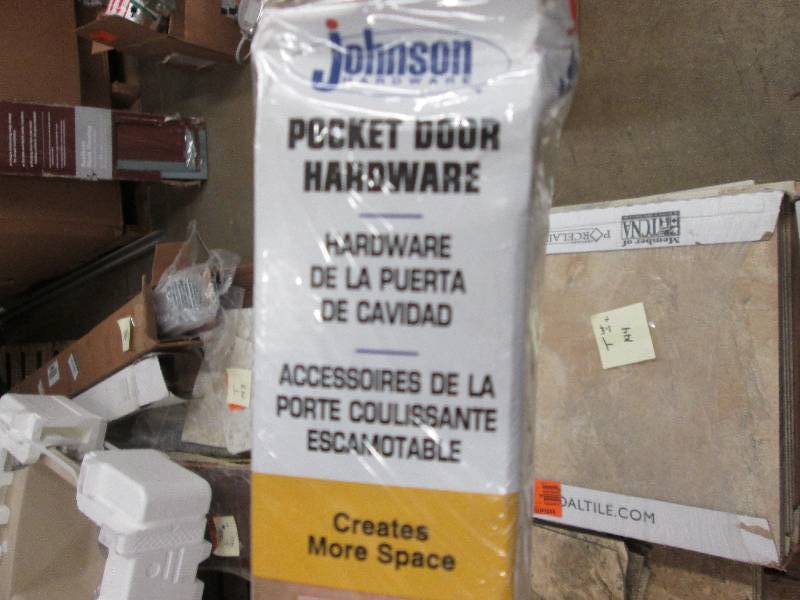 lot 39 image: Johnson Hardware 100PD Series Singl...