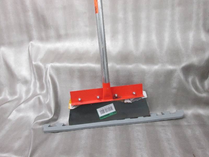 lot 43 image: QEP 14 in. Wide Floor Surface Scrap...