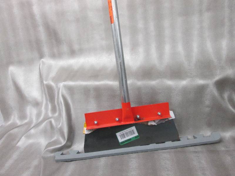 lot 45 image: QEP 14 in. Wide Floor Surface Scrap...