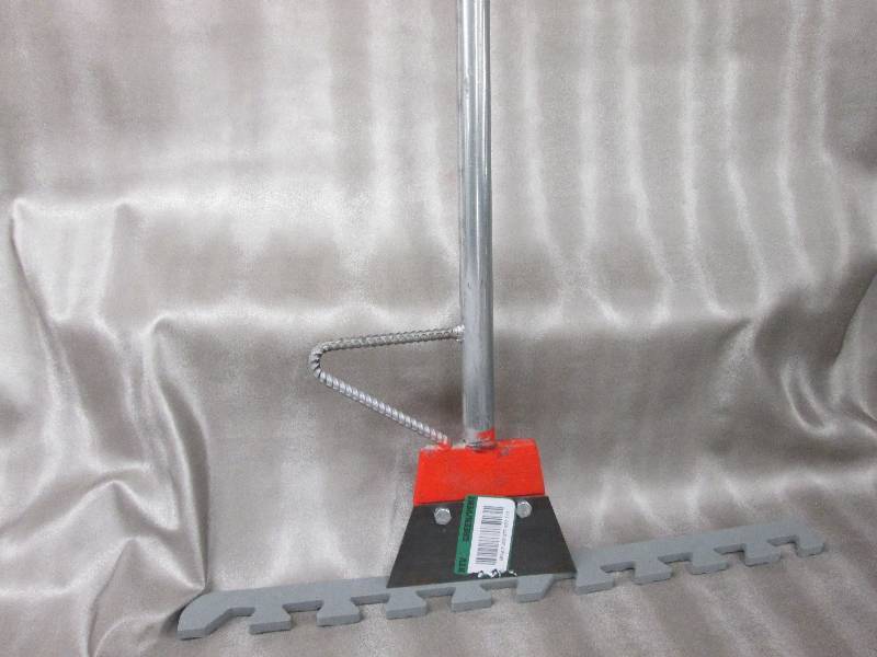 lot 53 image: QEP 7 in. Wide Floor Tear-Out Scrap...