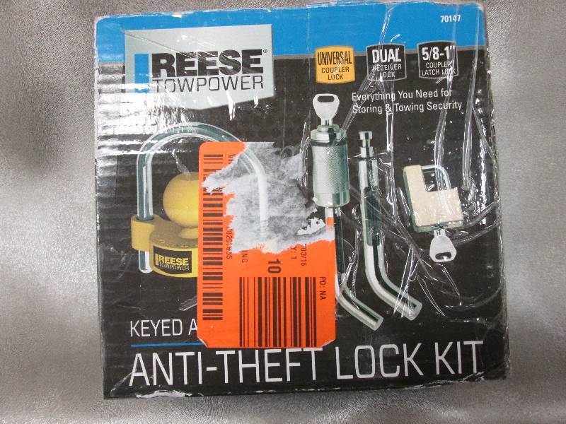 lot 61 image: Reese TowPower Towing Anti-Theft Lo...