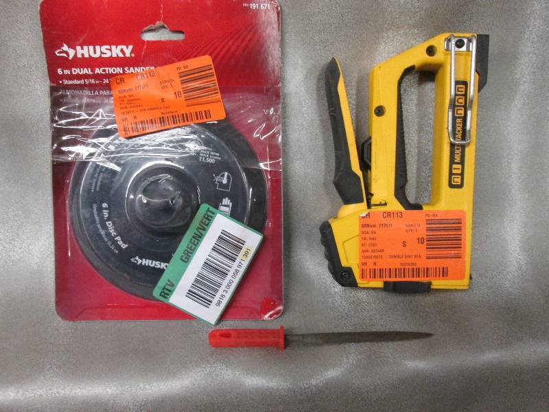 lot 103 image: Husky 6 in Dual Action Sander Pad, ...