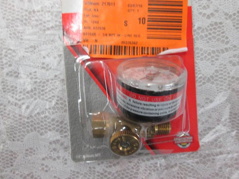 lot 105 image: Husky 14 in. In-Line Regulator wit...