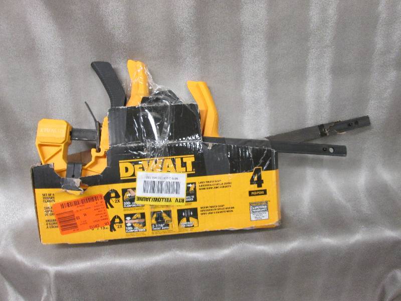 lot 108 image: DeWalt Medium and Large Trigger Cla...