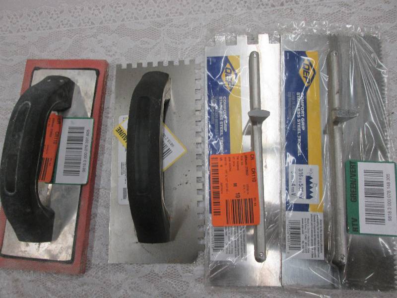 lot 123 image: Lot of assorted trowels & floats...