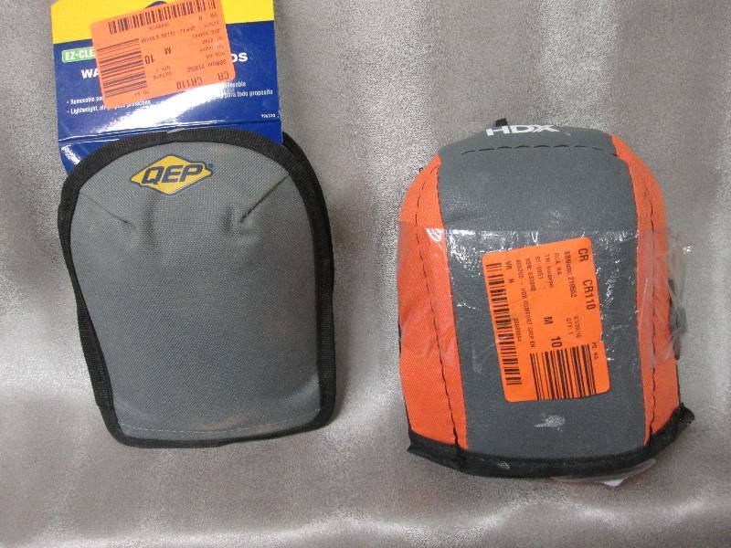 lot 135 image: HDX Comfort Grip Knee Pads Retail $...