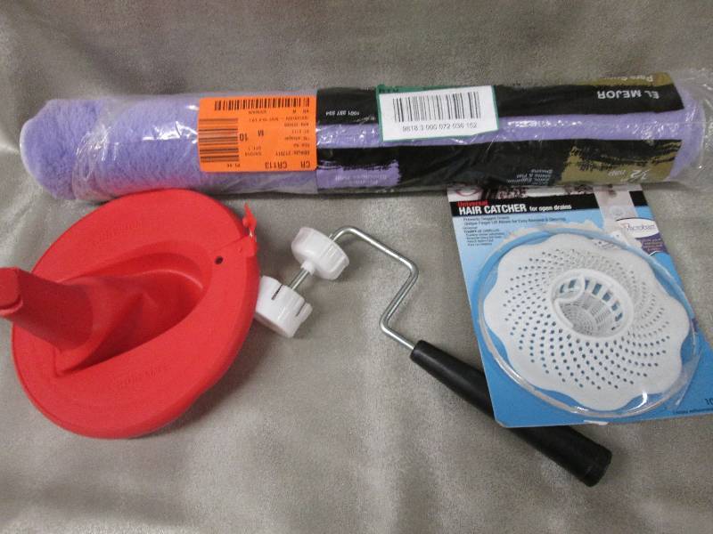 lot 209 image: Hair catcher, large paint roller, s...