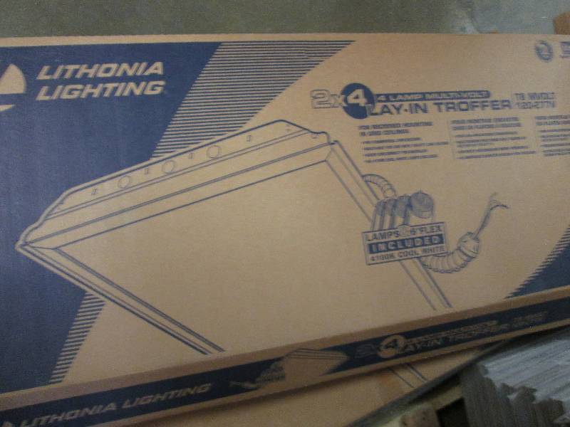 lot 215 image: Lithonia Lighting 4-Light White Flu...