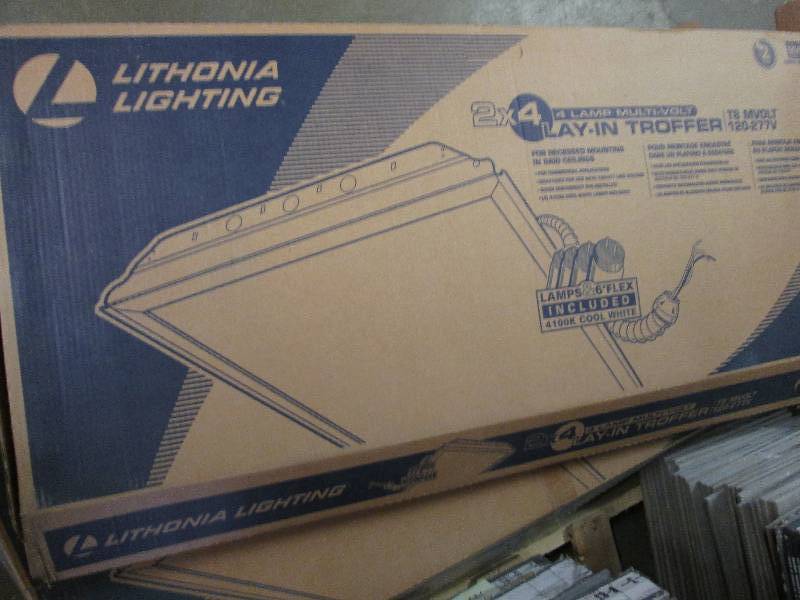 lot 217 image: Lithonia Lighting 4-Light White Flu...