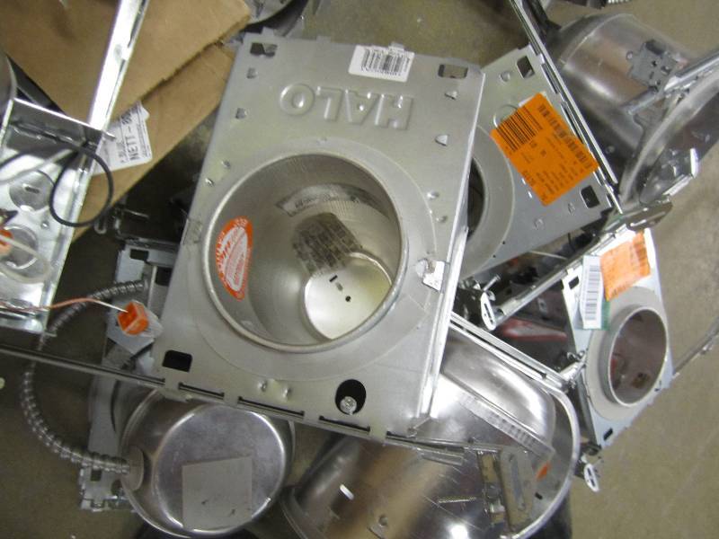 lot 354 image: Lot of ceiling light cans, various sizes, some may have minor damage
