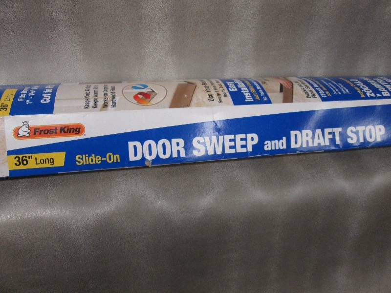 lot 270 image: Frost King Slide On Door SweepStop...