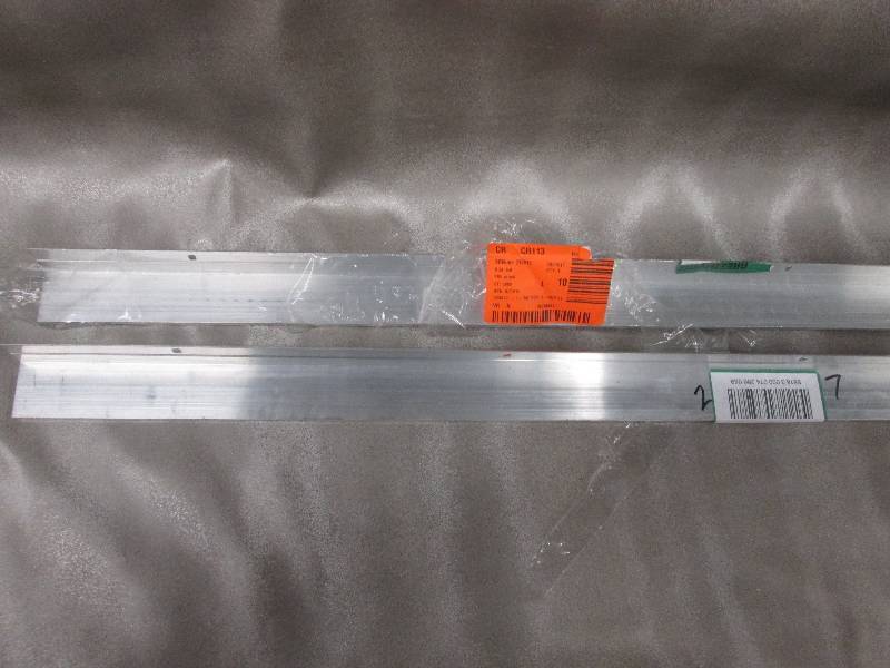 lot 285 image: 1 38 in x 36 in aluminum door sill...