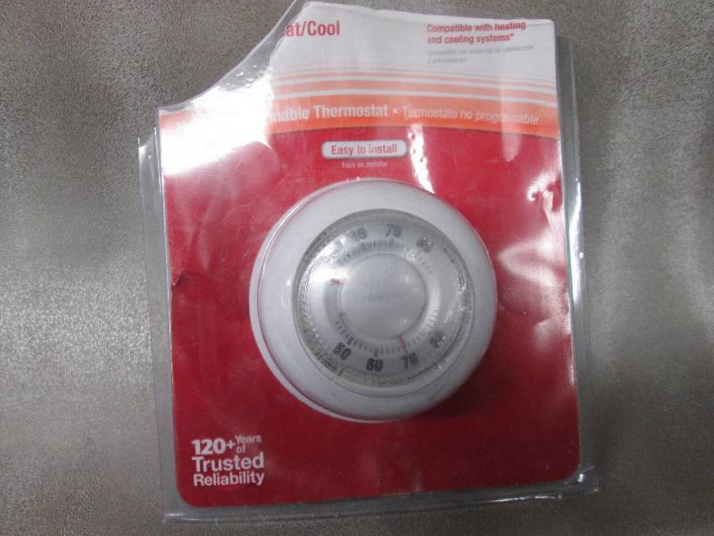 lot 312 image: Honeywell Round Mechanical Thermost...