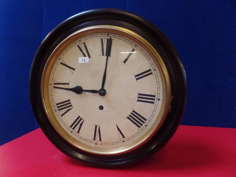 lot 513 image: Gallery Clock