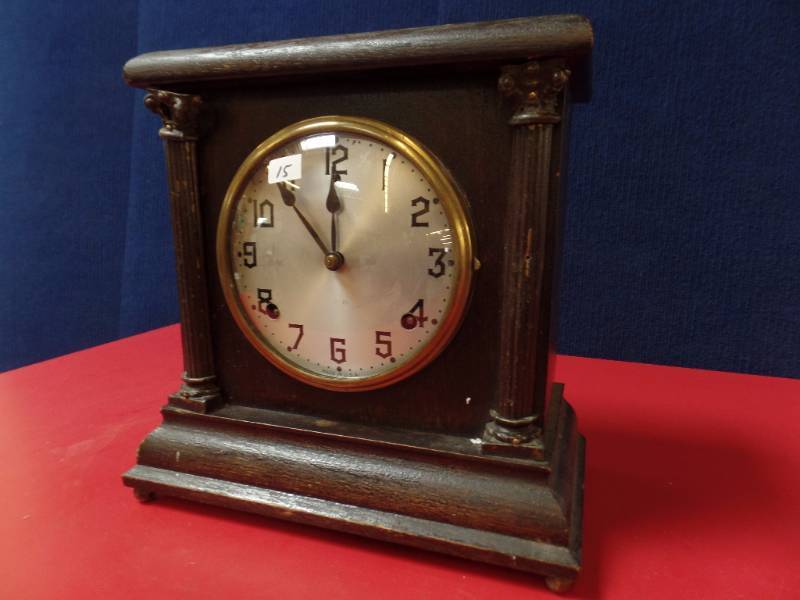 lot 516 image: Mantle Clock