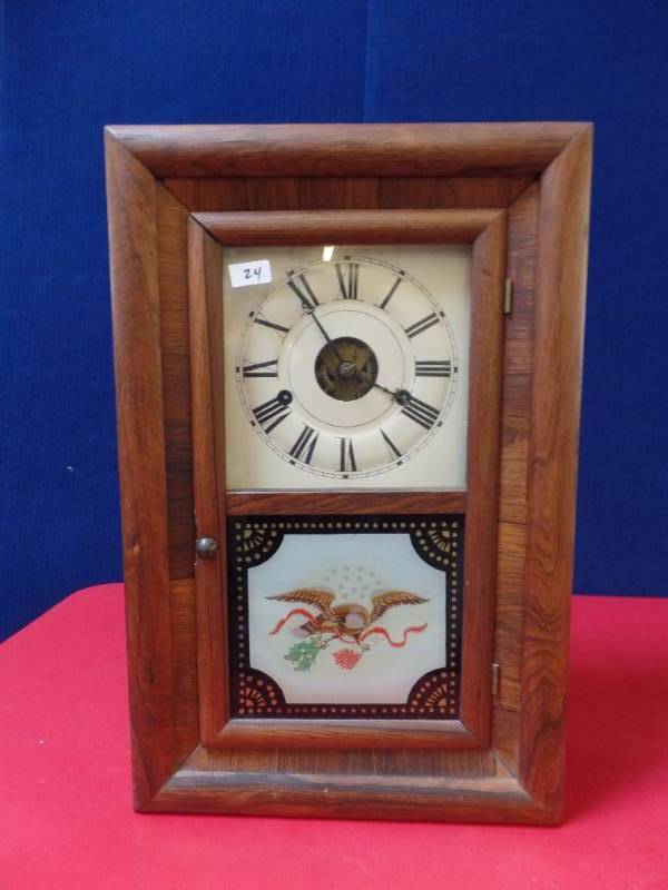 lot 525 image: Ogee Mantle Clock