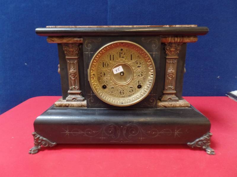 lot 526 image: Mantle Clock