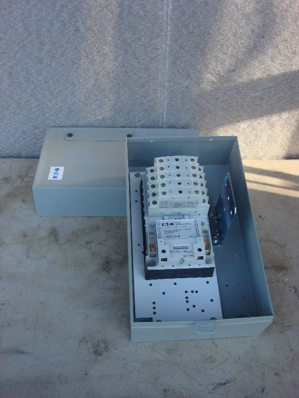 lot 98 image: Eaton #ECC03C1BAA