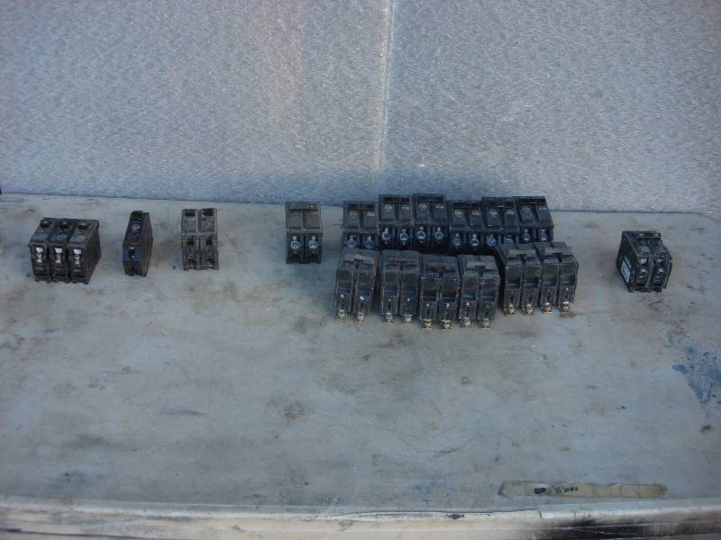 lot 141 image: Miscellaneous breakers