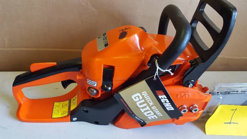 ECHO CS-352 16 in Gas Chainsaw Tested Works well in like new condition