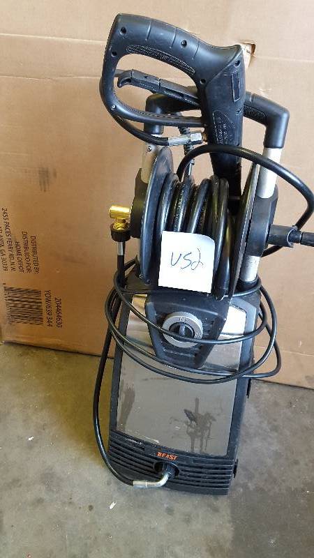Beast 2000 PSI 1.5 GPM Electric Pressure Washer used tested works