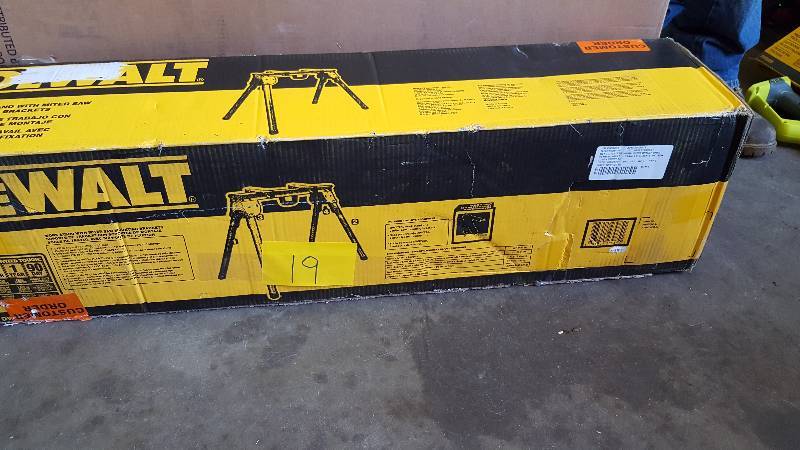 Dewalt Work Stand with Miter Saw mounting Brackets New