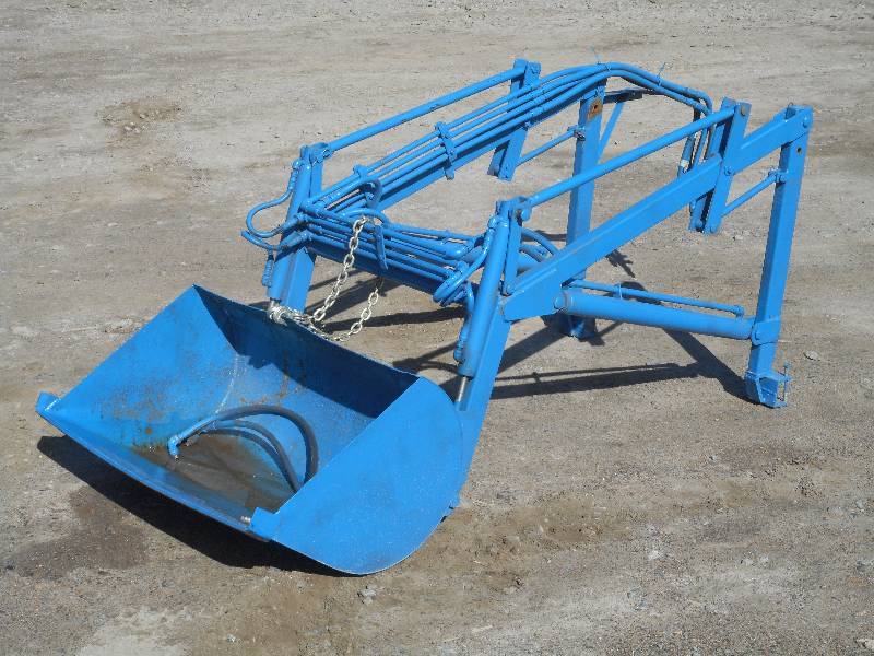 lot 3 image: Compact Tractor Loader Complete Wit...