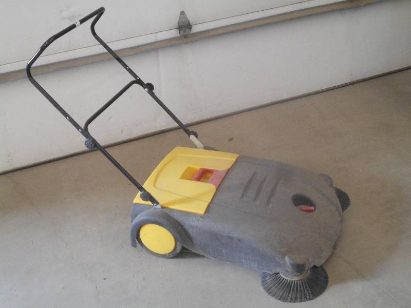 lot 6 image: 28 Commercial Concrete Floor Sweep...