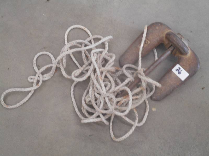 lot 26 image: 20# Boat Anchor With Rope ...