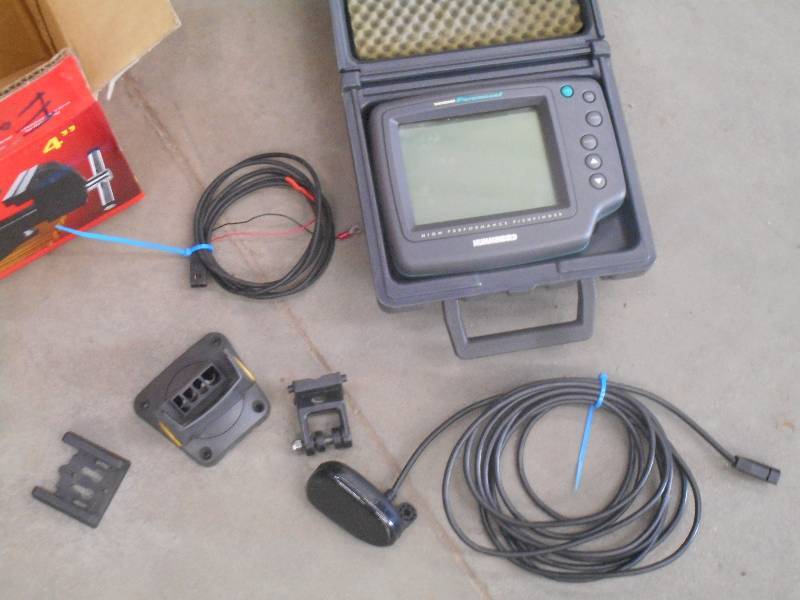 lot 35 image: Humminbird Wide Paramount Fish Loca...