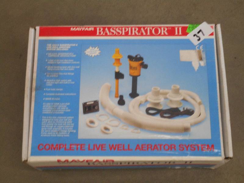 lot 37 image: Mayfair Basspirator II Livewell Aer...