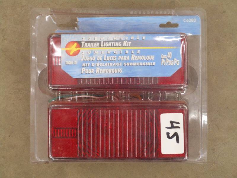 lot 45 image: New Submergable Boat Trailer Light ...