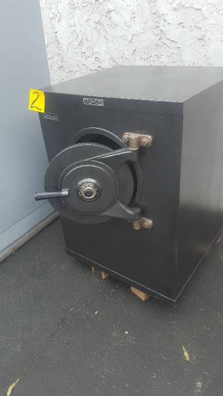 Diebolt Antique Round Door Safe.