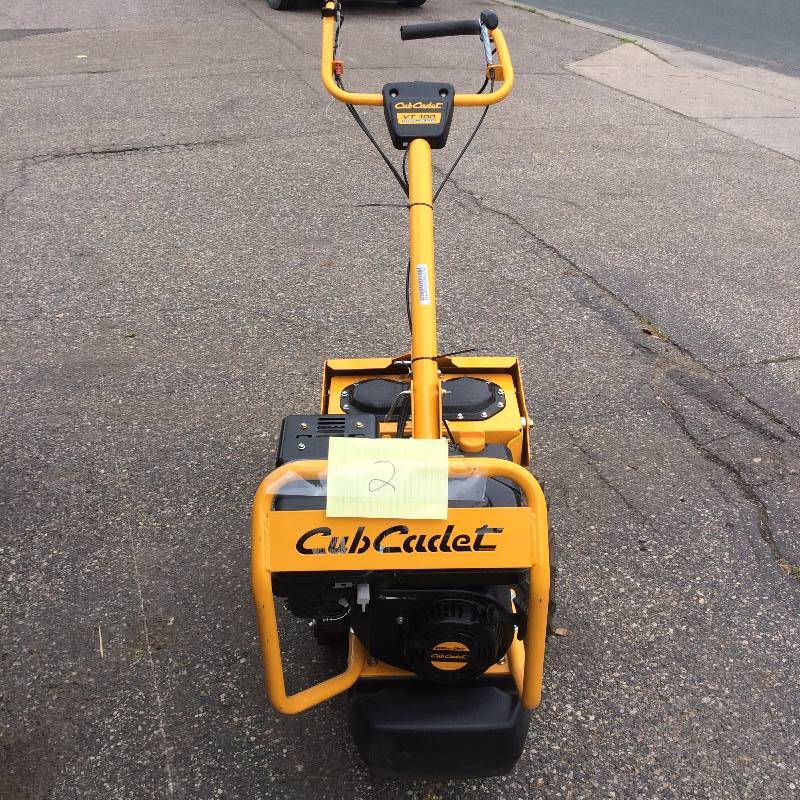Cub Cadet 16 in. 208 cc Gas Vertical Tine Tiller Model # VT-100 in Like New working conditions