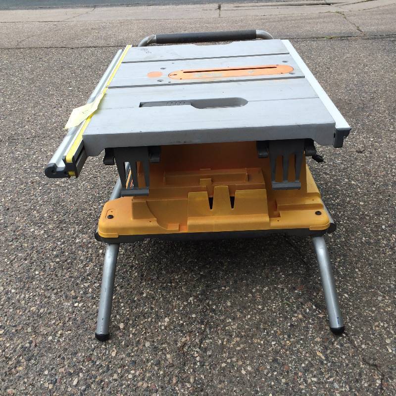 Ridgid 15 Amp 10 in. Heavy-Duty Portable Table Saw with Stand used in working conditios