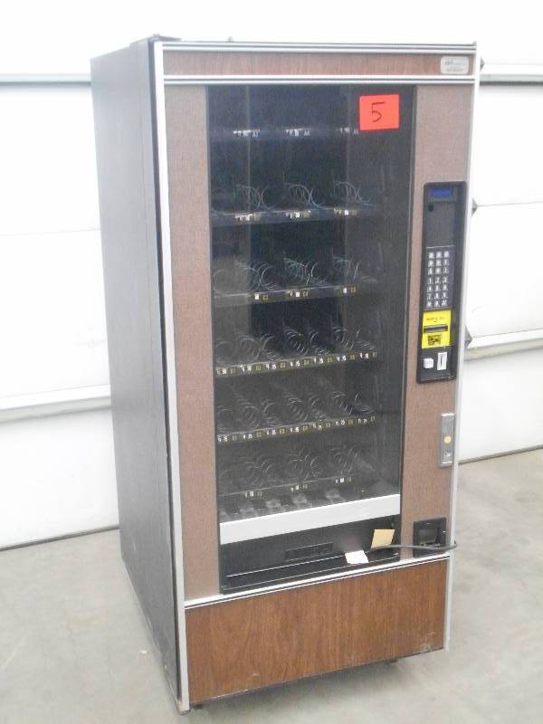 lot 5 image: National Vendors Model 148 37-Sel...