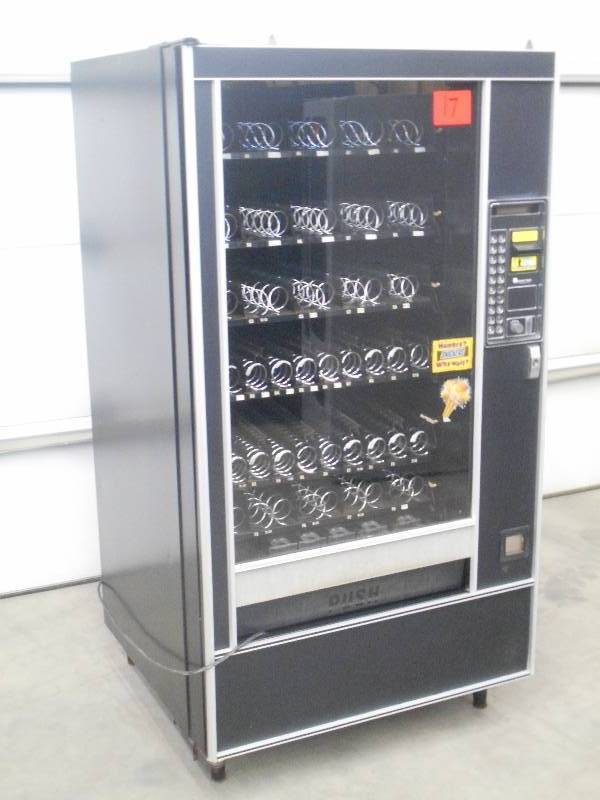 lot 17 image: Automatic Products Model Snackshop...