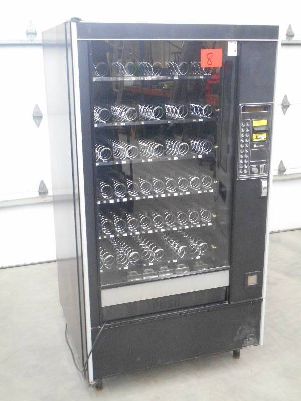 lot 8 image: Automatic Products Model Snackshop...