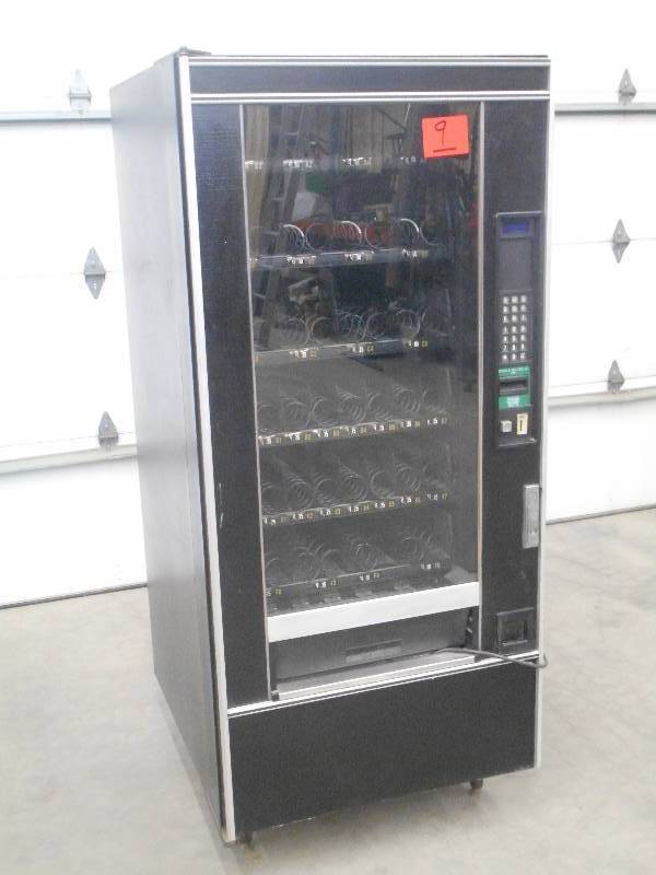 lot 9 image: National Vendors Model 148 37-Sel...