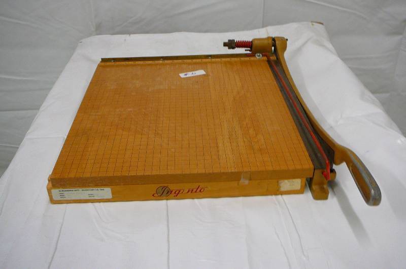 Paper cutter Ingento