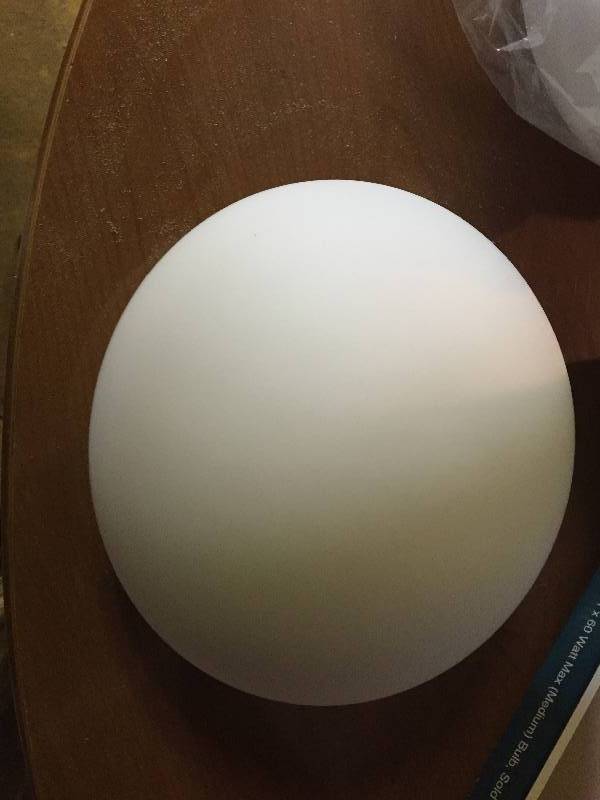 lot 12 image: Patriot lighting globes, new in box