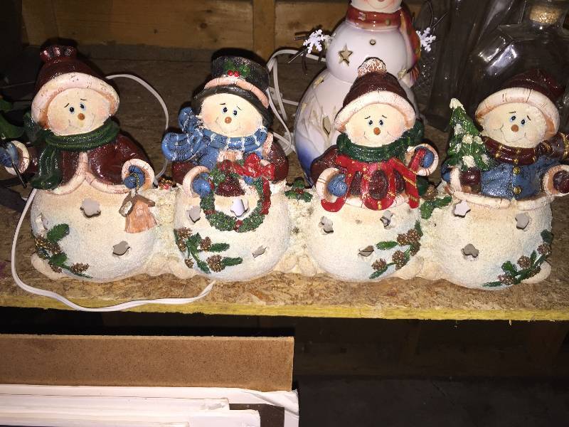 lot 57 image: Decorative snowman lights