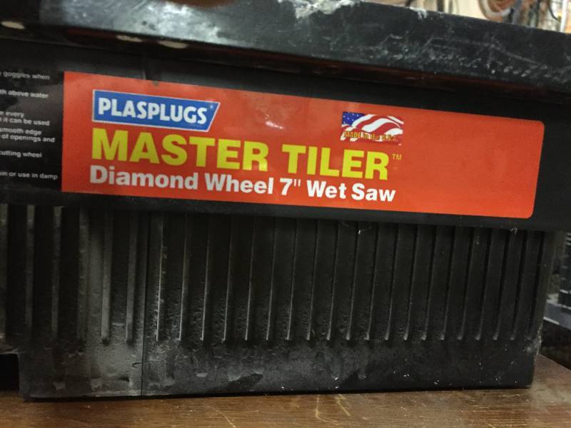lot 88 image: Plasplugs Master Tiler 7 tile wet saw